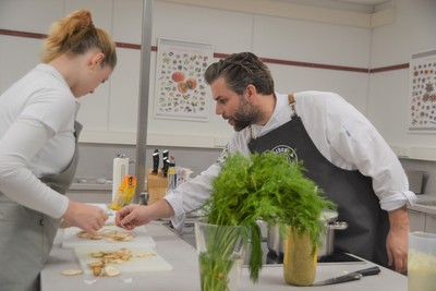 Cook it NAU â€“ Neue LernkÃ¼che in der Schule Marienau Bild 4