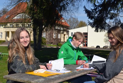 Schule im April - Bericht aus Marienau Bild 1